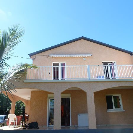 Chez Chouchou Bed & Breakfast Riviere Saint-Louis ภายนอก รูปภาพ